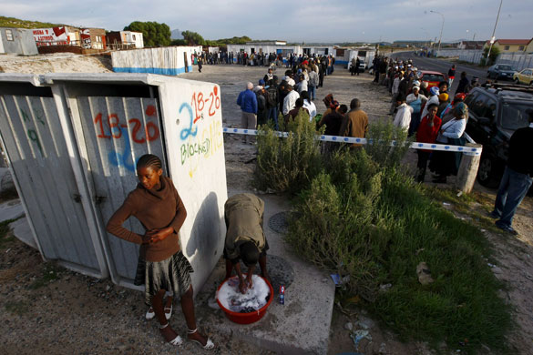 24 hours in pictures: Voting in Cape Town, South Africa