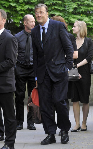 Clement Freud funeral: Stephen Fry at Sir Clement Freud funeral