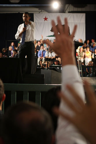 obama 100 days : Barack Obama at his town hall style meeting in California 
