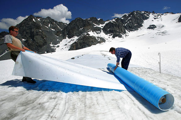 Glaciers under treat: Switzerland - Environment - Global Warming - Glacier