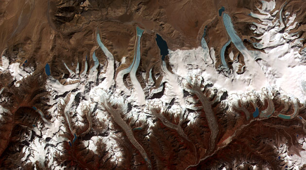 Glaciers under treat: the termini of the glaciers in the Bhutan-Himalaya.