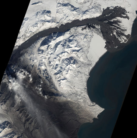 Satellite Eye: Alaska's Mount Redoubt muddy volcanic avalanches through Drift River Valley