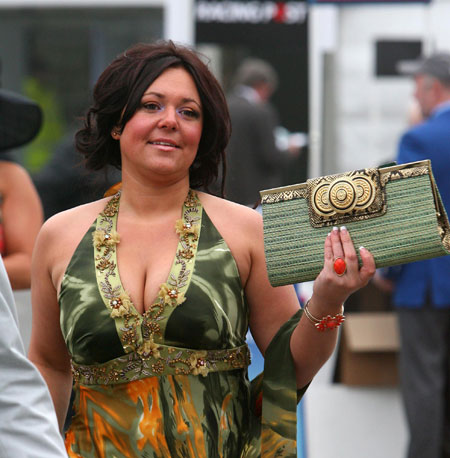 Ladies day at Aintree: Ladies day at Aintree 2009