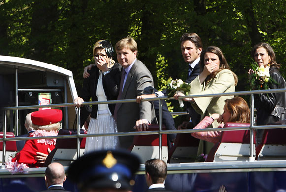 Netherlands car crash: Members of the Royal famiy moments after the crash