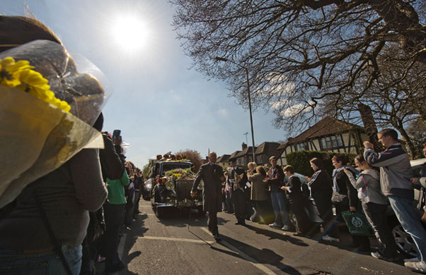 Jade Goody Funeral: Crowds gather to see the funeral procession 
