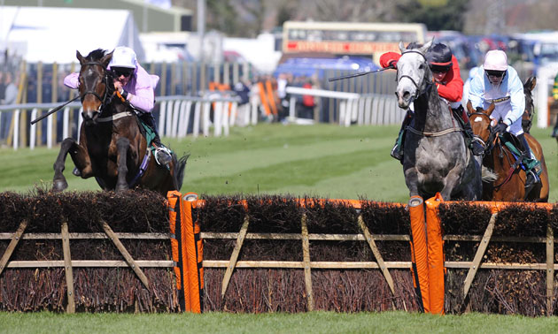 Grand National: Solwhit wins Aintree Hurdle