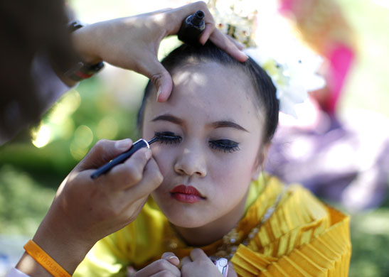 6 April 2009: Los Angeles: Supasri Aueyong gets ready for the Thai New Year Festival