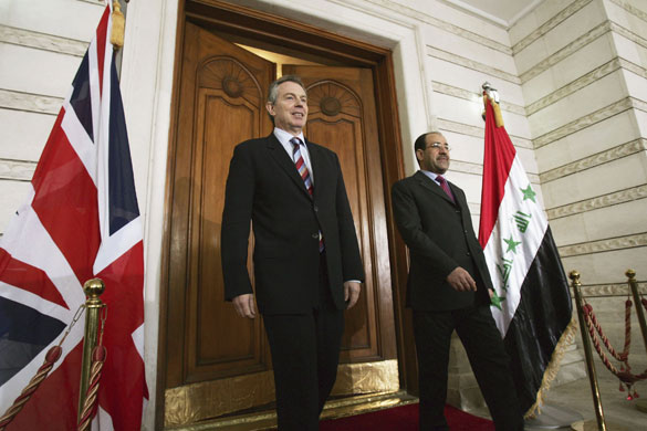 Visits to Iraq: 2006: Tony Blair walks to a press conference with Nouri Al-Maliki