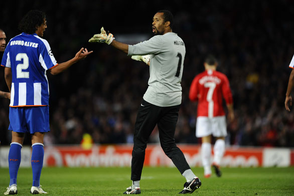 Manchester United v Porto: Alves and Helton argue