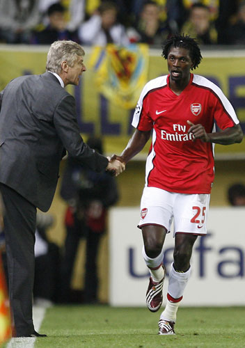 Villarreal v Arsenal: Emmanuel Adebayor and Arsene Wenger