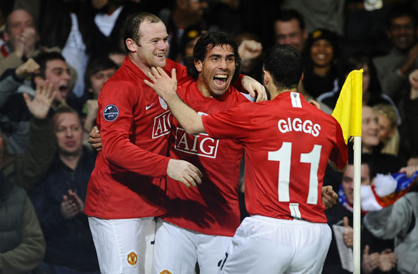 Manchester United v Porto: Tevez celebrates