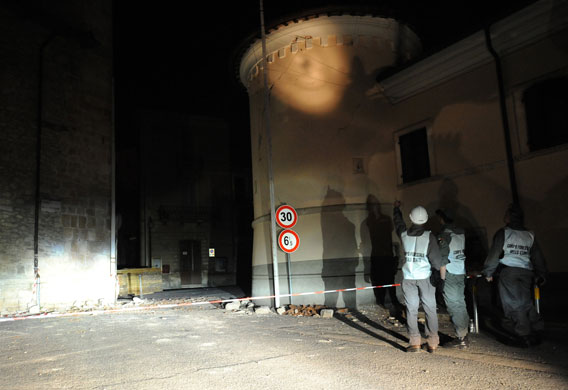 Earthquake aftershock: Italian Rangers patrol and check Paganica