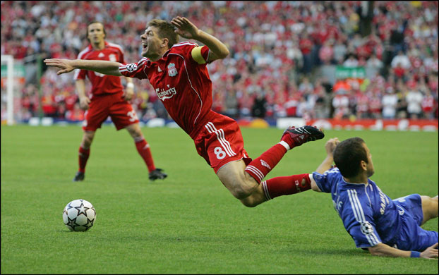 Liverpool v Chelsea: Joe Cole brings down Steven Gerrard