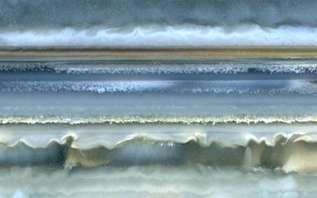 Mineral images: Rock formation art: Parallel bands in agate