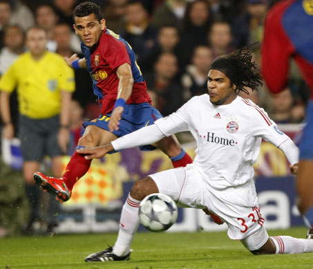 Barcelona: Barcelona's Dani Alves