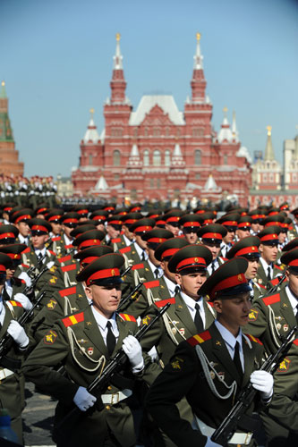 24 hours in pictures: Moscow, Russia: Russian soldiers march on Red Square.