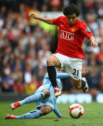 Man Utd v Man City: Robinho and Rafael