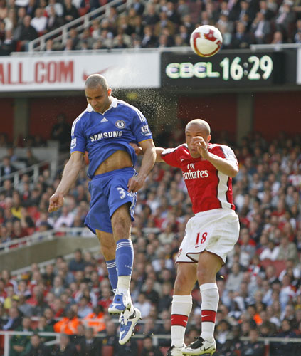 Arsenal v Chelsea: Alex and Silvestre