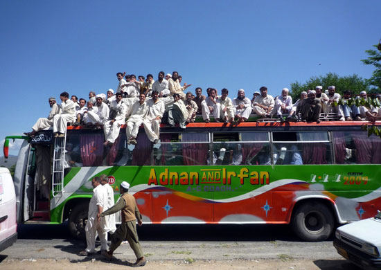 Pakistan Swat exodus: Local residents flee from Mingora, in Pakistan's troubled Swat Valley