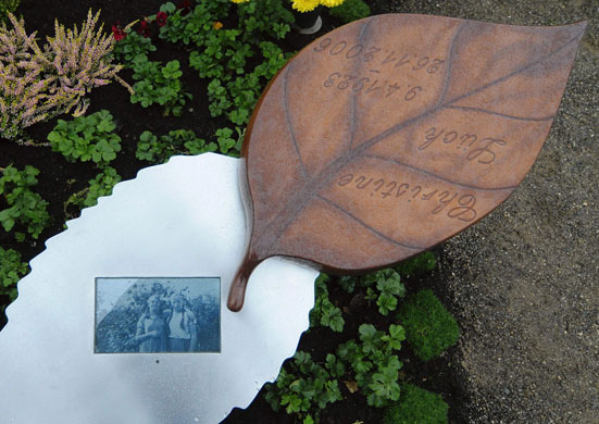 gravestone: The digital gravestone of Christine Lueck