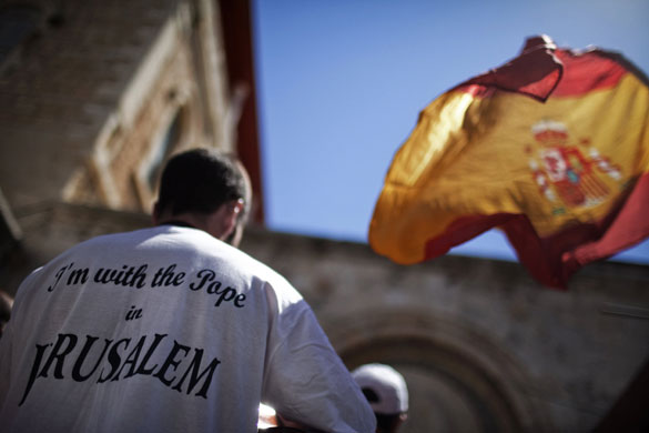Pope in Israel : Spanish pilgrimson Via Dolorosa during Pope's visit to Jerusalem 