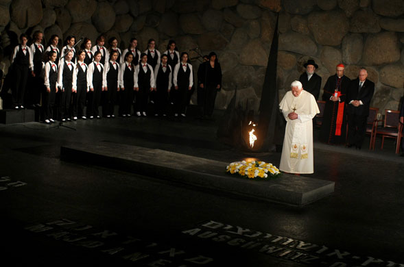 12 May 2009: Jerusalem, Israel: Pope Benedict XVI prays over the eternal flame