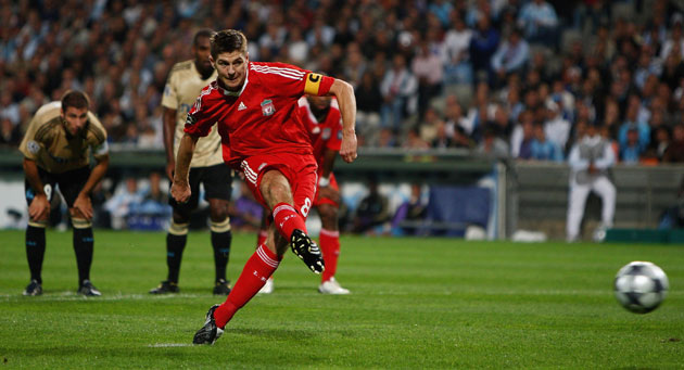 Steven Gerrard: Olympique de Marseille v Liverpool - UEFA Champions League