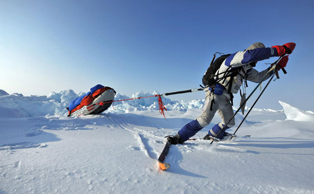 Catlin Arctic Survey: Pulling kit on ski