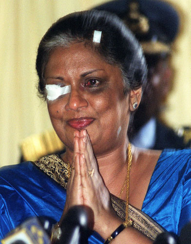 Tamil Tigers surrender: Sri Lankan President Chandrika Kumaratunga  in 1999