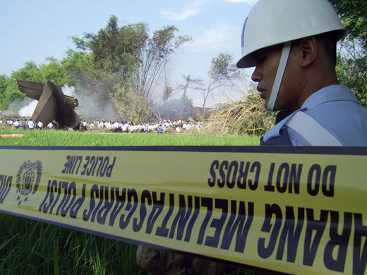 Indonesian plane crash: Rescuers at the crash site