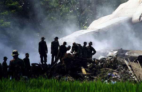 译言网 | 图说:印尼军机失事