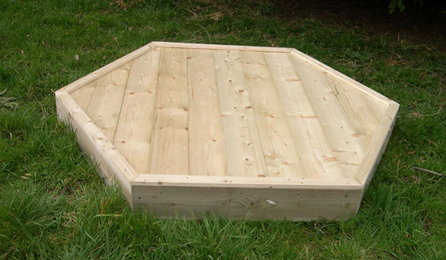 Duck Houses: Hexagonal Duck Float