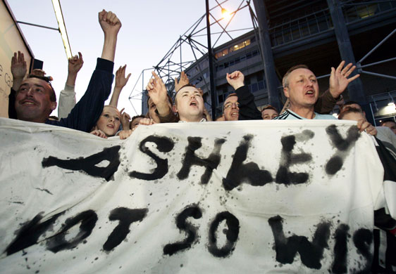Relegation timescale: Angry Newcastle fans
