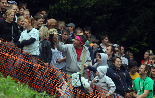 Cheese rolling race : Annual Bank Holiday Cheese Rolling Competition