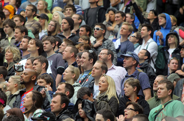 Cheese rolling race : Annual Bank Holiday Cheese Rolling Competition