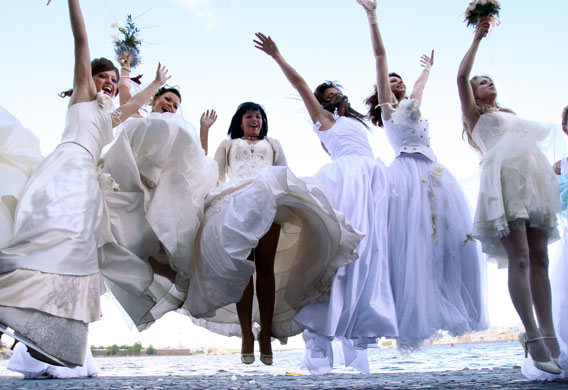 26 May 2009: St. Petersburg, Russia: Young women during the Wedding Festival
