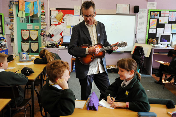 Poet John Hegley visiting Foulds School in High Barnet. 