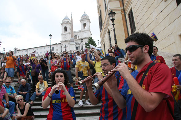 Countdown to kickoff: Barcelona fans at the Piazza Di Spagna