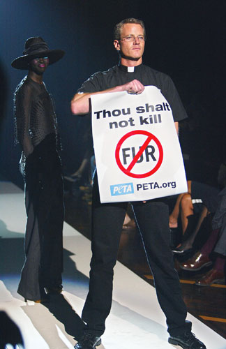 Peta protests: Peta protest Gianfranco Ferre