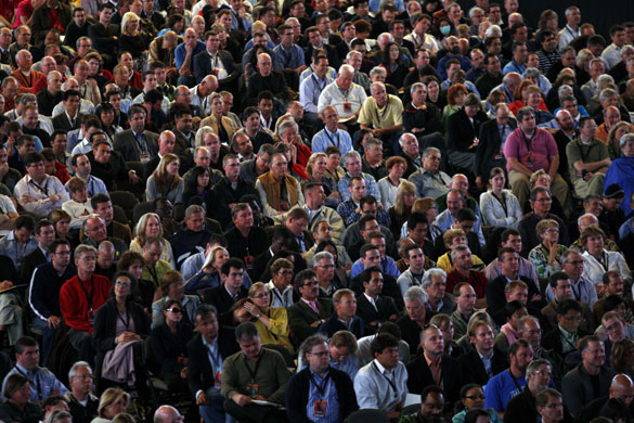 Warren Buffett: Shareholders listening avidly to Buffett