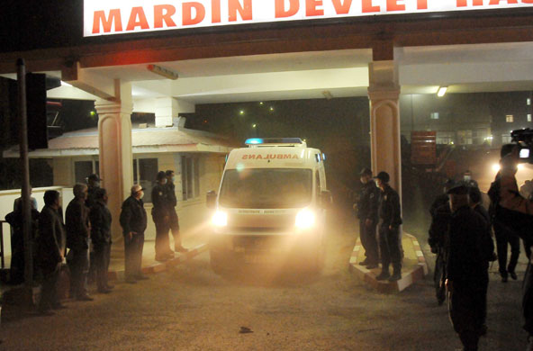 Attack in Turkey: An ambulance arrives at Mardin Hospital