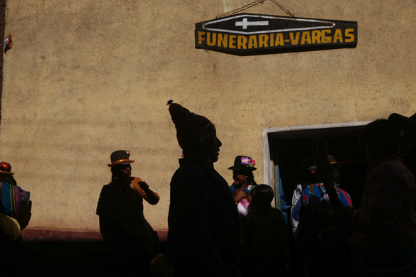 24 hours in pictures : Quechua men during the Thinku festival in Macha, Bolivia