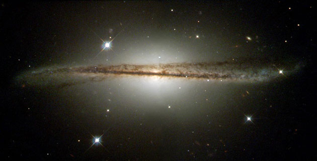 Hubble telescope:  ESO 510-G13,a galaxy with an unusual twisted disk structure