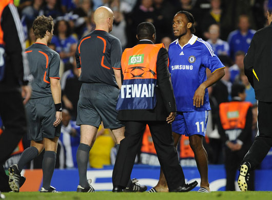 Chelsea 2: Drogba confronts the ref