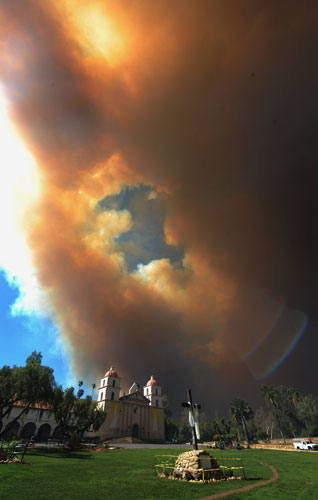 California Wildfires: large smoke cloud shrouds the Santa Barbara Mission building