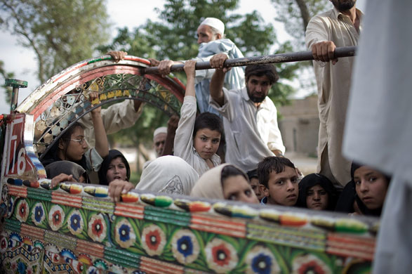 Pakistan refugees: Refugees Flee Fighting in Buner