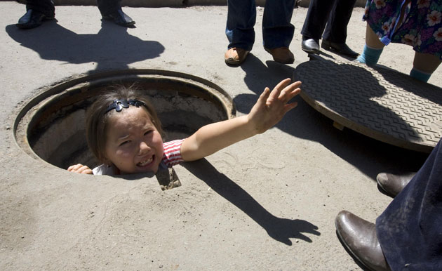 24 hours in pictures: underground  protests against evictions in Kazakhstan 