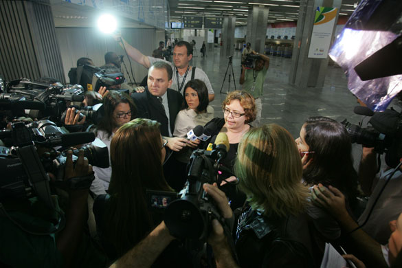 Rio plane crash: A woman looking for information about the Airfrance flight 447