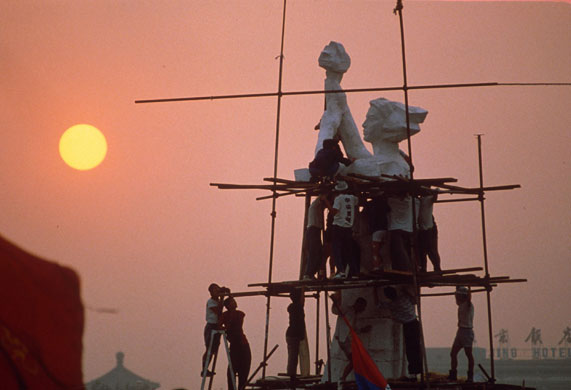 Tiananmen Square: Students build a replica of the Statue of Liberty in Tiananmen Square