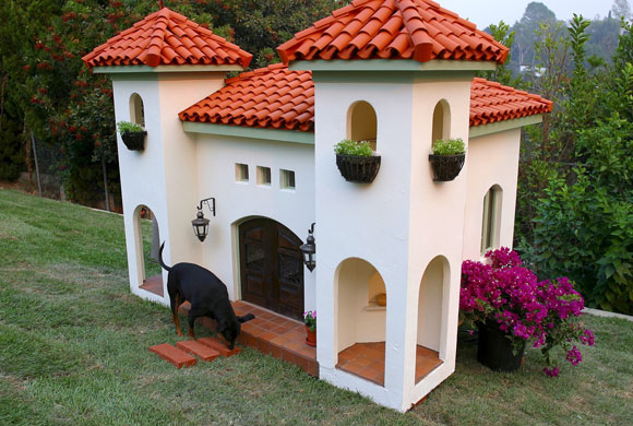 Animal architecture: La Petite Maison custom made luxury doghouses - Apr 2008